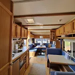 Happy Camper Living Сортланн