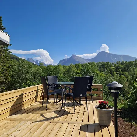 Happy Camper Living Campsite Sortland